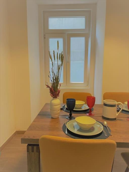 Charming Apartment With Pateo - Rituals&Routines Лісабон Екстер'єр фото